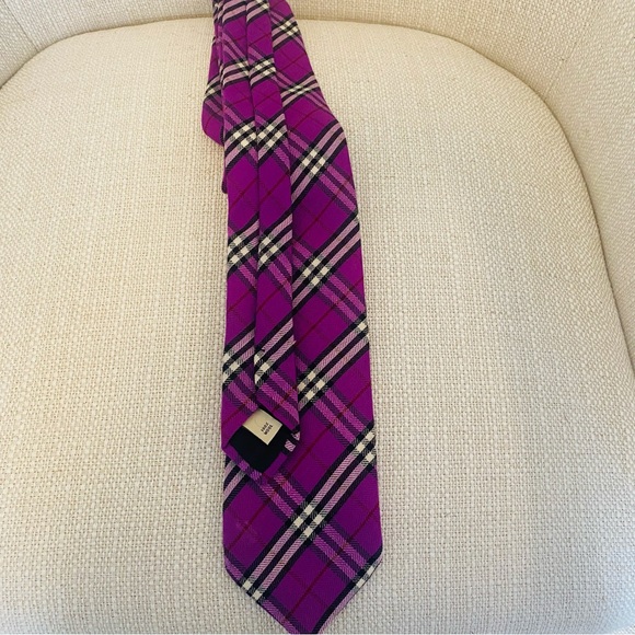 Burberry Check Tie - Picture 2 of 4